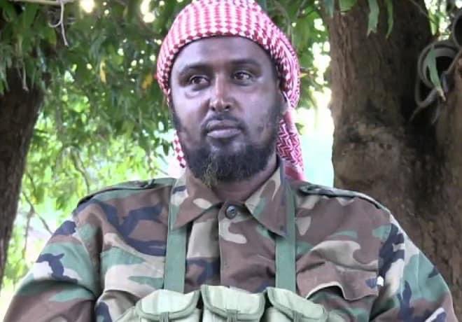 AwHirsiSO's tweet photo. Sheekh Cabdirashiid Sheekh Cali-Suufi iyo Sheekh Cali-Dheere Maxamuud Raage:
 "Labaduba wax ay sheegeen in ay aakhiro janno doonayaan. Midkood agtiisa waxaa la ga helaa raxmad, qabow iyo farxad, ka kalena agtiisa waxaa yaalla nacayb, dil iyo cadaab. https://t.co/5HfONmy3uO