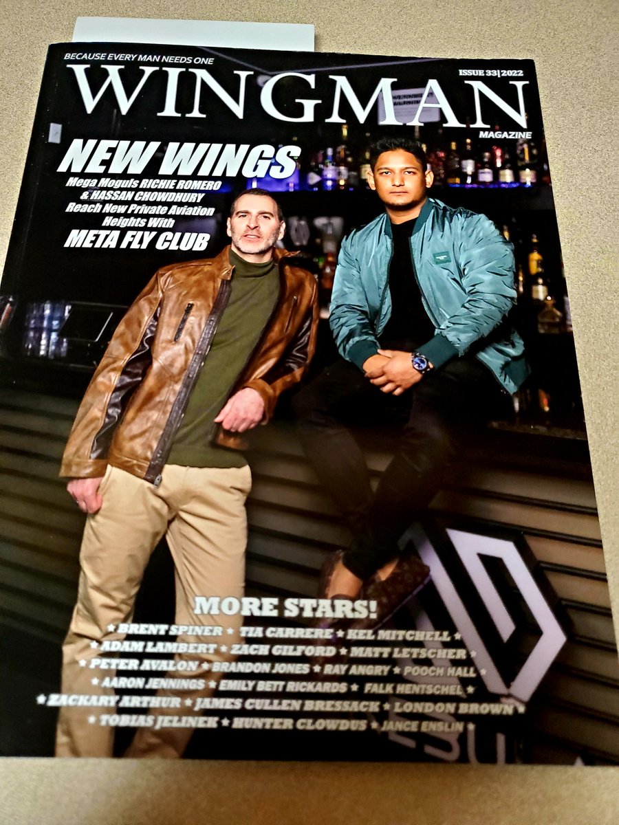 129aquarius's tweet photo. I finally got to the post office to pick up my Wingman magazine! Next week it's my fan club calendar!! Music video at 3 AM. What a great way to start the year!! #AdamLambert #HighDrama #HoldingOutForAHero #Wingmanmagazine 🖤🖤🖤 https://t.co/vG20a1GNBi