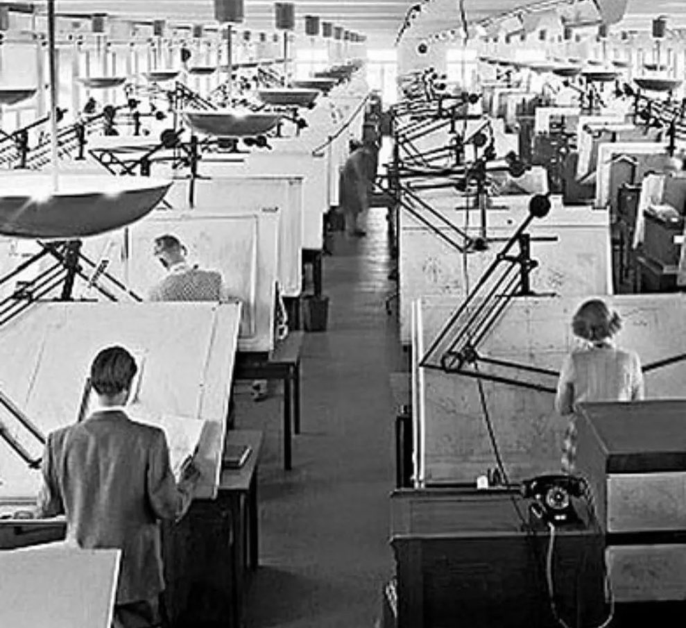 history-in-pictures-on-twitter-office-life-before-the-invention-of