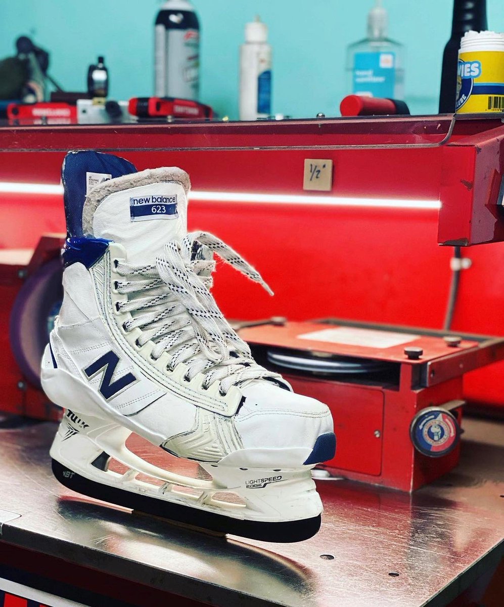 spittinchiclets's tweet photo. When you gotta grill some burgers at 6 but got hockey at 7 

📸: skate_wardo/IG https://t.co/z8Wm6dHgjw