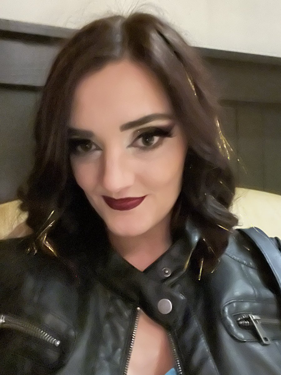 micheleprivate7's tweet photo. Had such an amazing early birthday celebration #birthdaygirl #Capricorn https://t.co/YmxtBubsm2