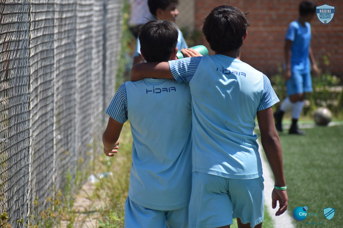 mcelestefc's tweet photo. Se termina la primera semana de entrenamiento, asi, unidos 🤜🏻🤛🏻
#SomosLaMaquina https://t.co/mA7FeYXjDO