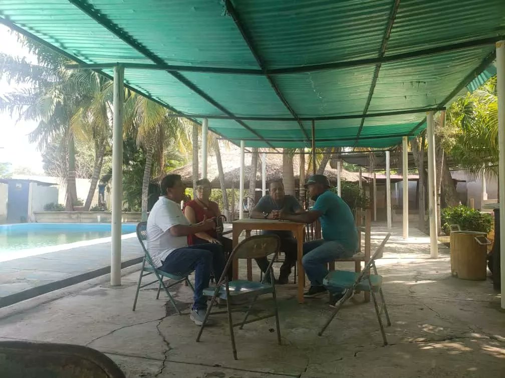 BenjaminAdan_'s tweet photo. #08Enero | Visitando Siquisique Municipio #Urdaneta con el Sec Gen Abdón Cordero y Sec Org Raiza Morales y el Prof Alí Piña junto al Sec Político Nacional @rubenmorales0 luego visitamos a la Familia Lucena en el Sector San Rafael bajando lineamientos para este año #2023 https://t.co/luzxyKyr7T