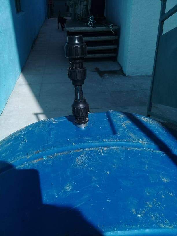 Continuamos trabajando. Domingo en la tarde queda instalado el tanque que abastece el Cine Lajero en el municipio San José de las Lajas, en saludo al aniversario de la provincia de Mayabeque. #CubaViveYTrabaja #UnidosConstruimosCuba #Mayabeque  #SomosEaaMayabeque <a href="/ArnerMarrero/">Arner Marrero</a>