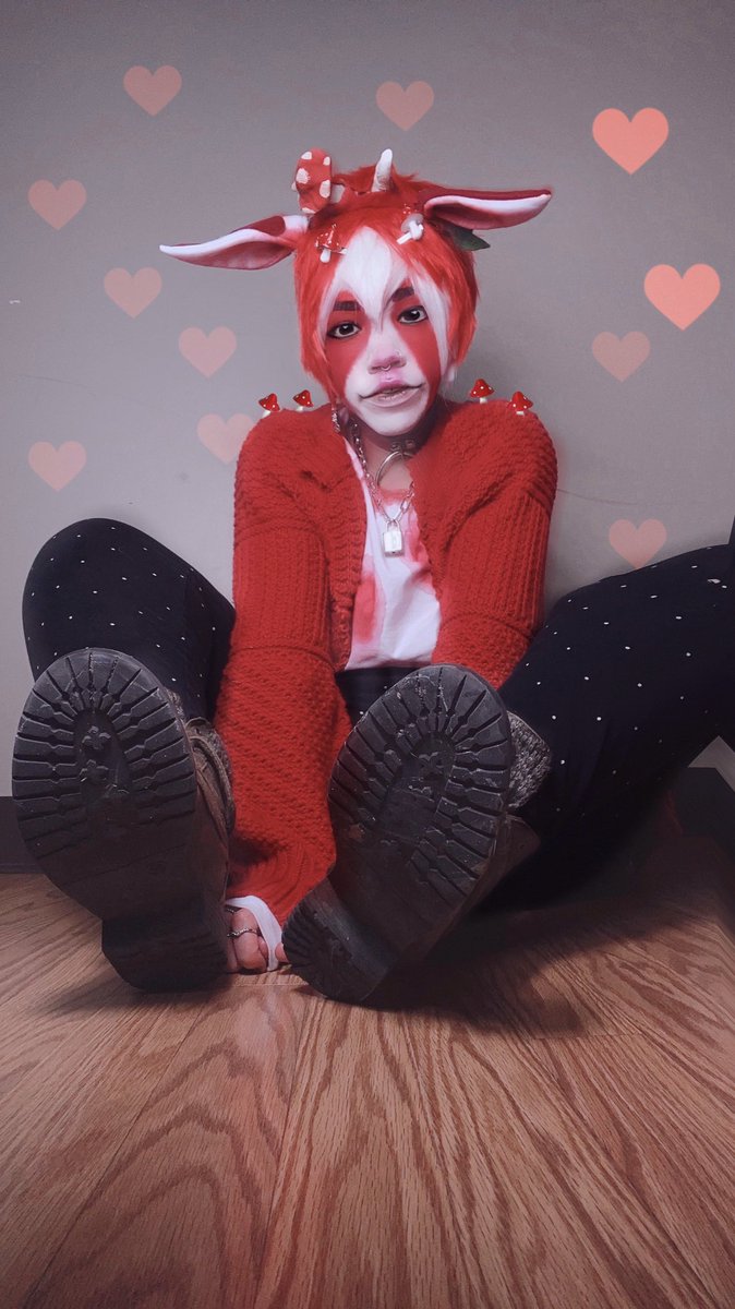 DecklynnM00's tweet photo. Mushroom cow 🍄❤️🐄 #Decklynnmoo #decklynnkastle #decklynncastle #redcow #cows #anime #emo #alternative #punk #goth #Eboy #creativecowlooks #cowboys #alterantive #clown #horror #creepycute #mushroomcowcosplay #mushroomcow https://t.co/U6Qdq1D3jk