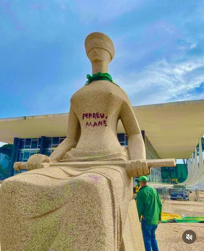 Jakelyneloiola_'s tweet photo. Brasília 08/01/23 
O dia que será conhecido como A Revolta dos Manés. https://t.co/axWu4965P0