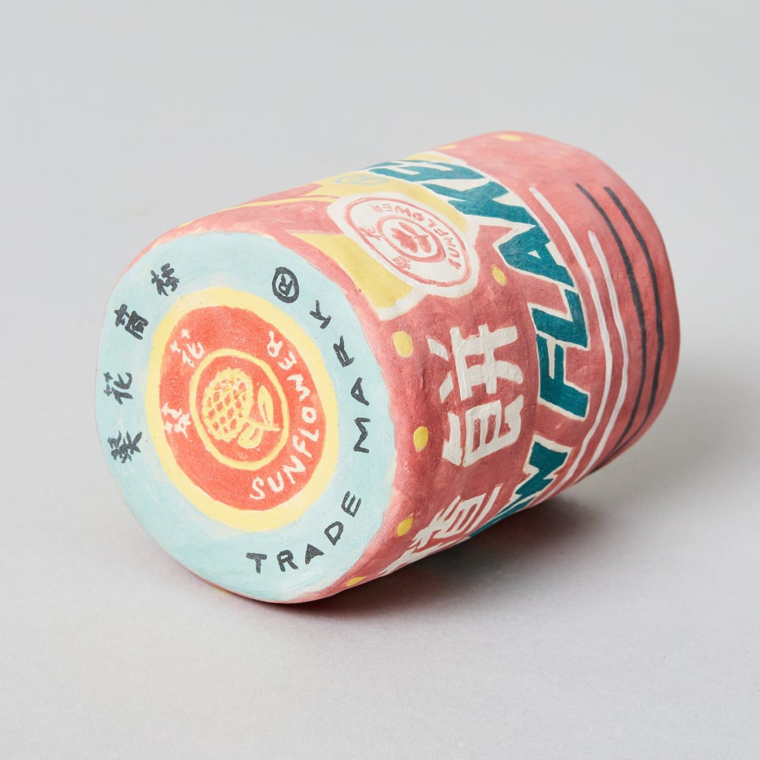 enjoyboyi's tweet photo. Another favorite of talented @stephaniehshih amazing ceramic creations. Hawflakes was (still is) one of our favorite candies growing up. I distinctly remember eating each wafer one by one in the back of my parents car on the way back from a Chinatown grocery run. 

We loved it so https://t.co/JOYNfpl8Au