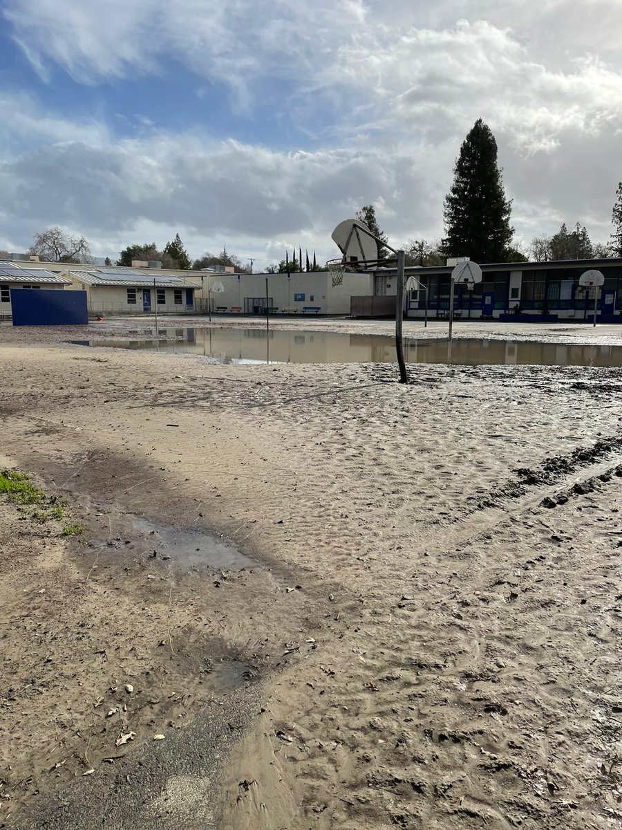 ricard_mona's tweet photo. No playground for #SequoiaElem tomorrow with more rain and flooding on its way. At least our classrooms are dry! @SequoiaEL @MtDiabloUSD https://t.co/OANLL4iD8X