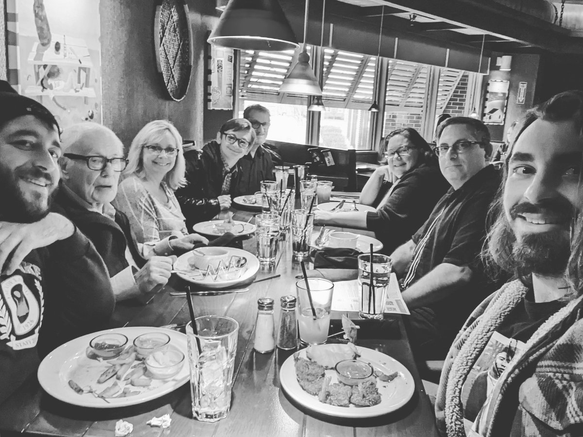 FWD_Michigan's tweet photo. Thanks to all who came out to the meet up in Troy today! It was a great time with a great group! @Fwd_Party #forwardtogether #forwardist #forwardparty #michiganforwardparty #notleftnotrightforward https://t.co/1iZ6dFb9Me