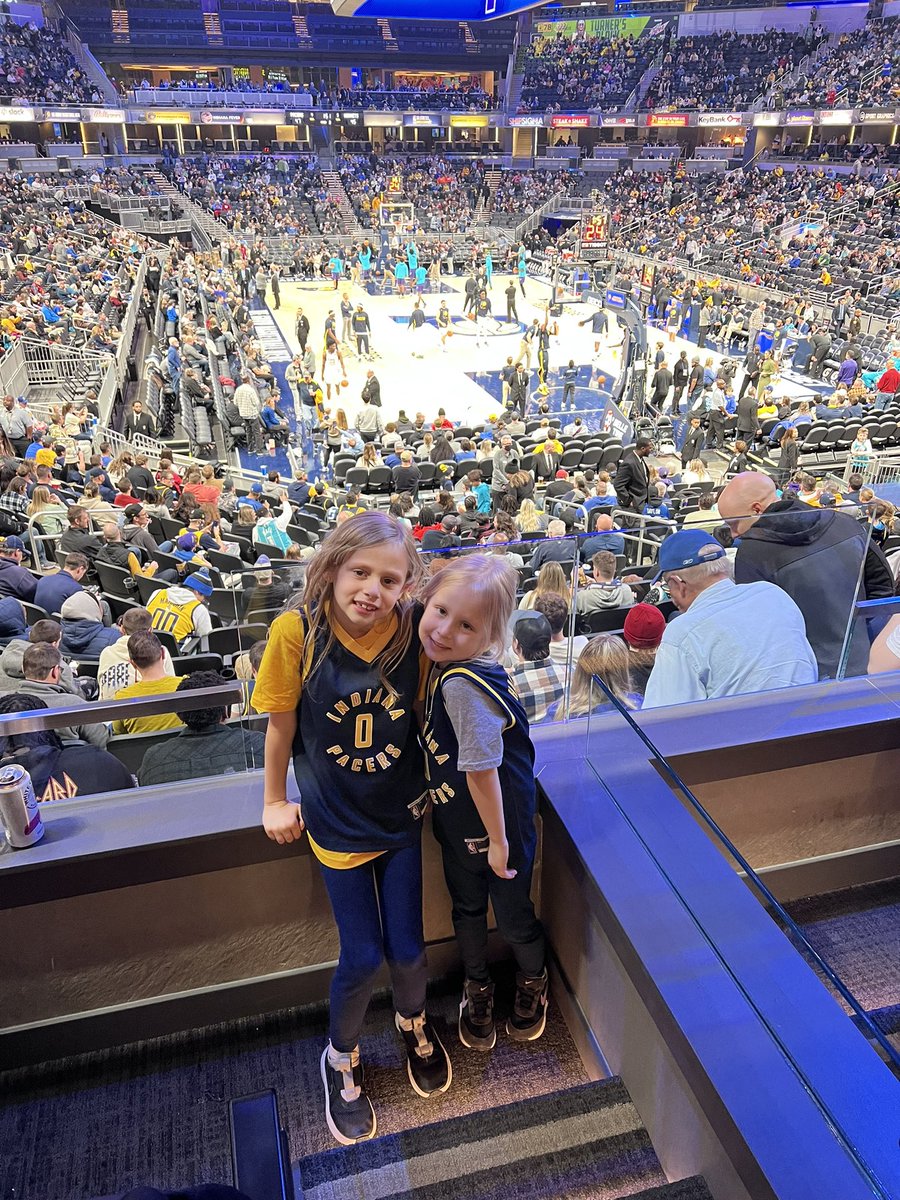 k_cott9's tweet photo. #pacersgamenight 🏀 https://t.co/6wjCqFQ8Zp