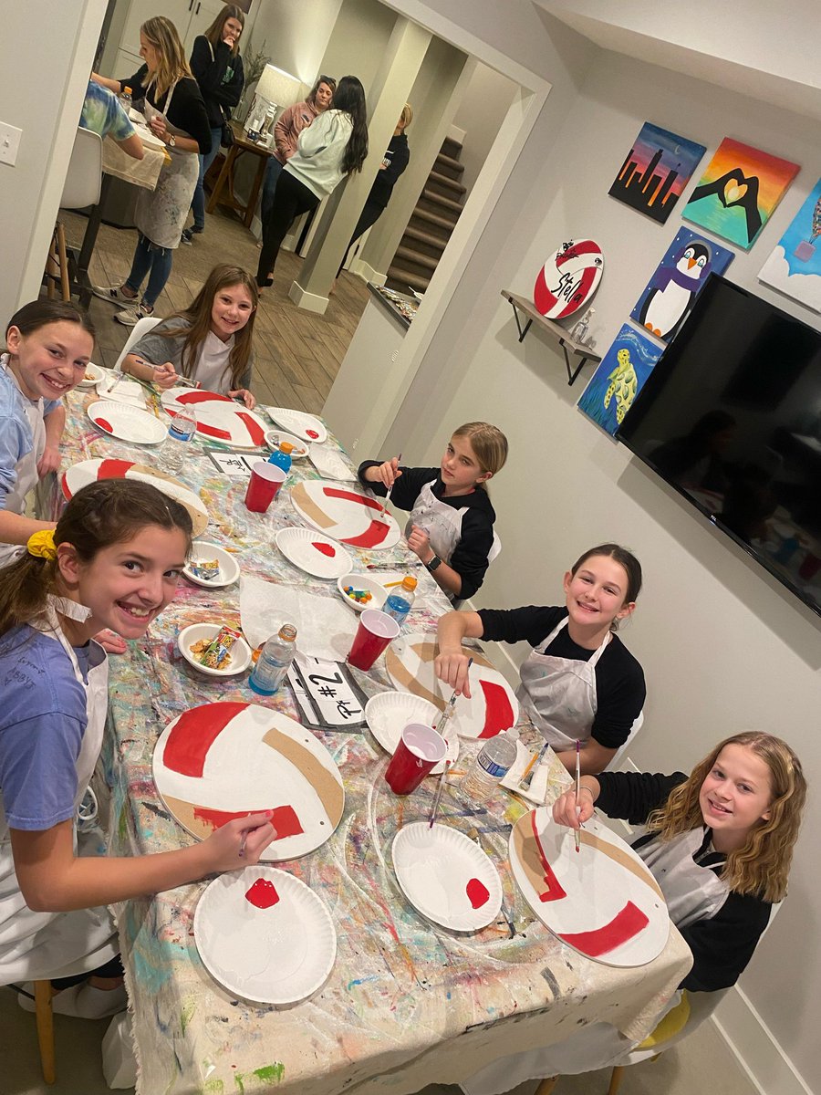 Premier11B's tweet photo. Had a blast making door decals today! ❤️🤍🖤 #teambonding #artsy https://t.co/6zEZ8c1NwF