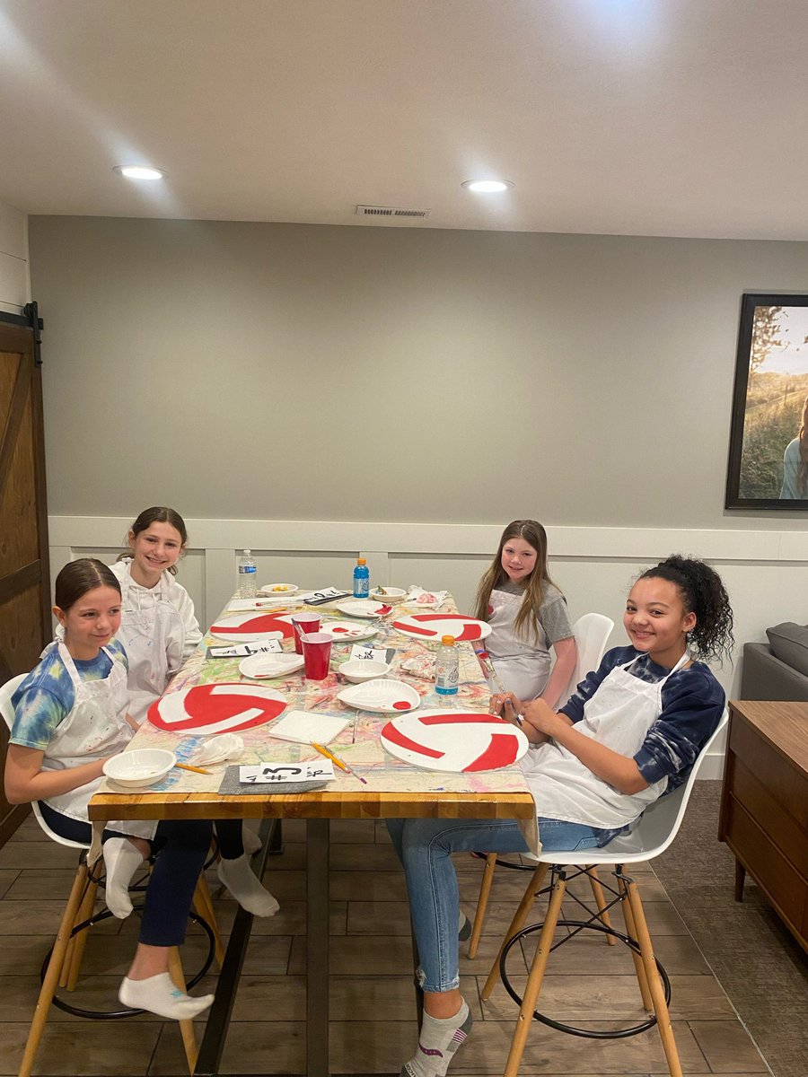 Premier11B's tweet photo. Had a blast making door decals today! ❤️🤍🖤 #teambonding #artsy https://t.co/6zEZ8c1NwF