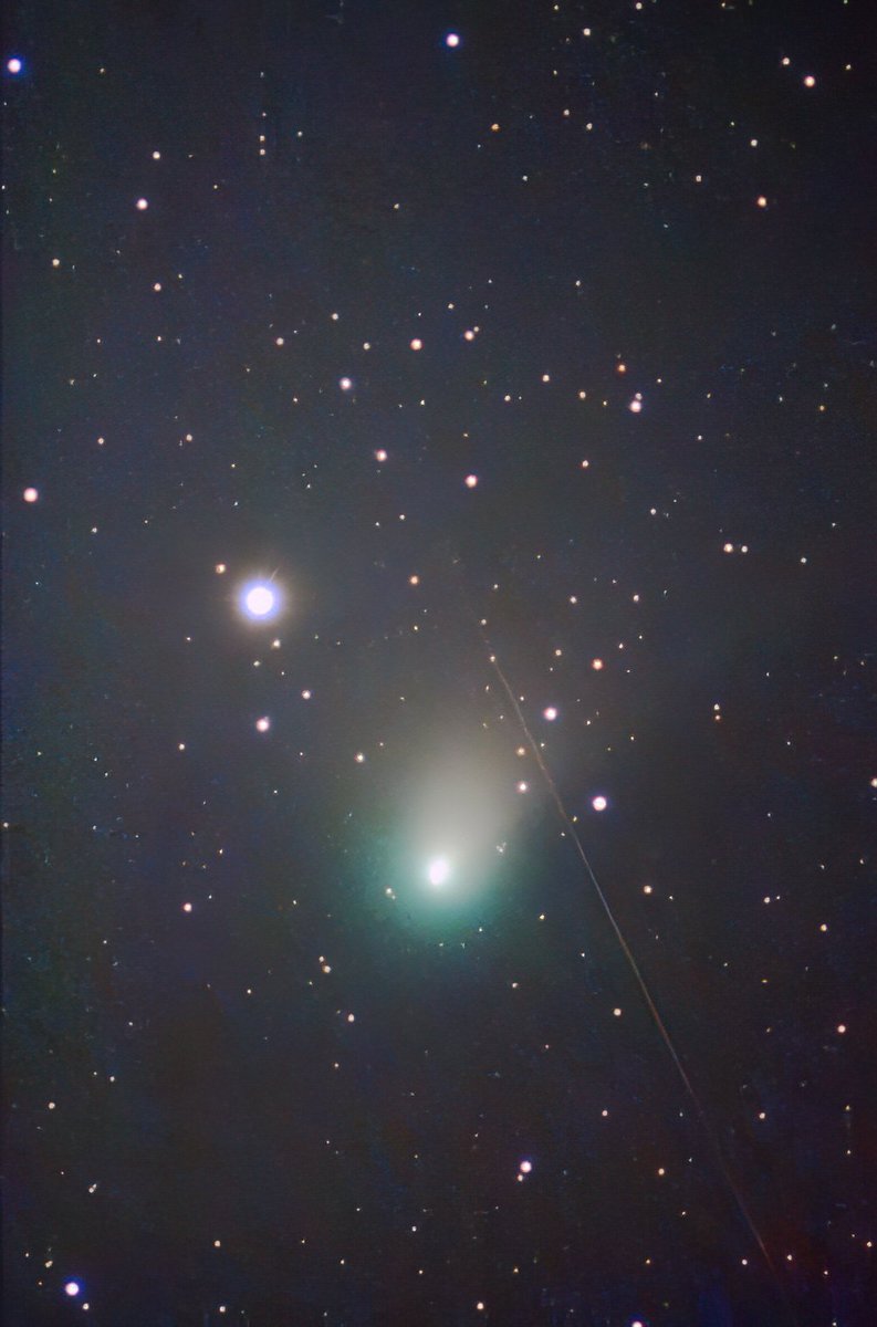 SpaceToday1's tweet photo. 50 mil anos depois da sua passagem ele está dando as caras novamente por aqui, esse é o Cometa C/2022 E3 fotografado no Japão!!! Fiz um vídeo sobre ele hoje:

https://t.co/iVPgi96tjB

Photo by @scoria_cone https://t.co/sRaNLHOOWi