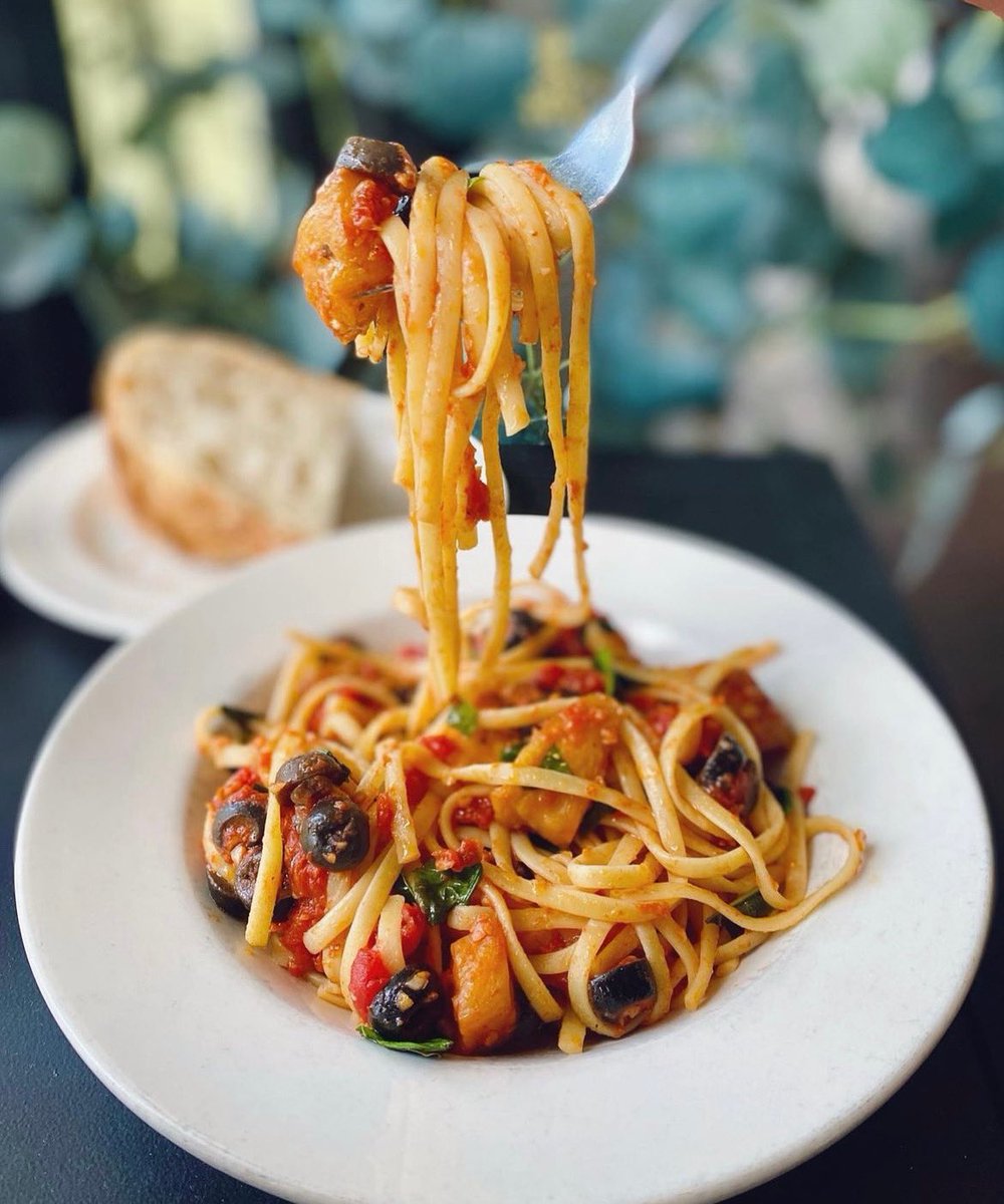 passport_sd's tweet photo. ✨ NEW SPECIAL ✨
Come try @Gregorios2nite Eggplant Pomodoro 🤤 You won’t regret it!
#gregorios #gregoriosrestaurant #sandiego #italianfood #eatsandiego
•
•
Have have amazing day from @passport_sd 🌞 https://t.co/78IApOLcCP