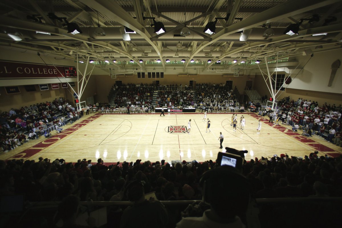 Thank you to Coach Damazo and  Arseneault for a great two days on campus. I’m excited and grateful to be offered a chance to play basketball with Grinnell at the next level. <a href="/GCPioneerHoops/">Grinnell College MBB</a> <a href="/DJDamazo/">DJ Damazo</a>