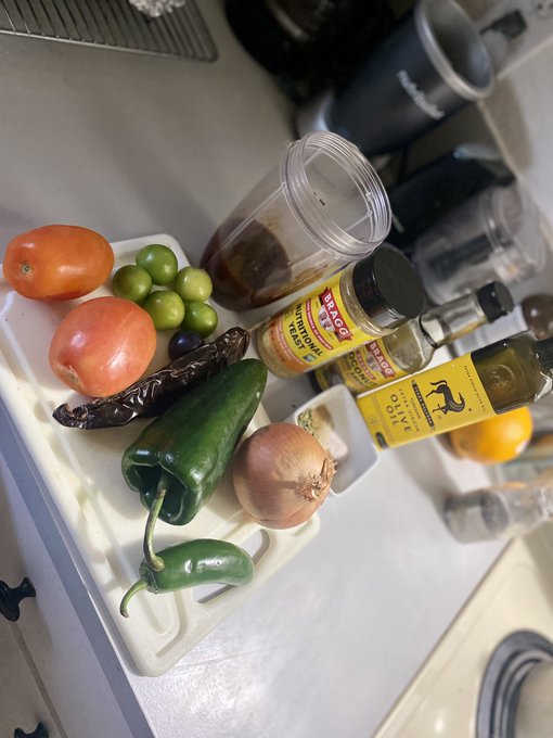 Boutta make some Bomb ass Sopa de Verduras for dinner. Prolly gunn ad some potato dish on the side and