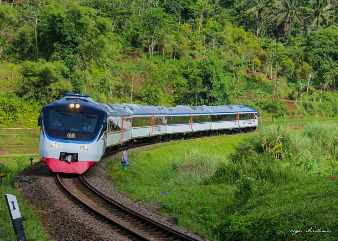 Kereta Api Indonesia tweet media