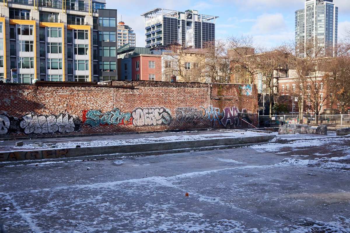 pdgibson's tweet photo. Belltown
Seattle, WA
December 2022
#seattle #urbanphotography #streetphotography #fujifilm_street #seattlestreetphotography #streetsseattle #seattlephotographers #fujifilm_xseries #fujifilm #fujixshooters #fujifilmx_seattle #myfujifilmlegacy #fujix100t @fujifilmx_us https://t.co/BIkBPy9MQJ