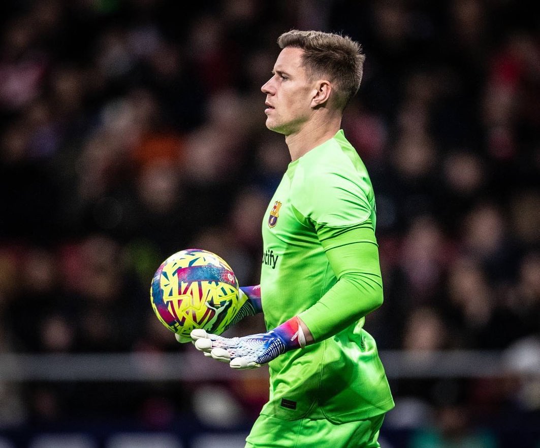 mterstegen1's tweet photo. Big result where we showed character!
@FCBarcelona 🔵🔴 https://t.co/Y6pDA9i3gv
