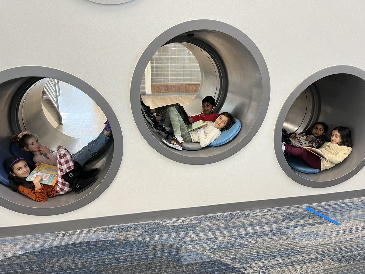 Ms_Weir_'s tweet photo. We loved being back in the library this week! @CreLibrarian https://t.co/6MmbM3t4UY