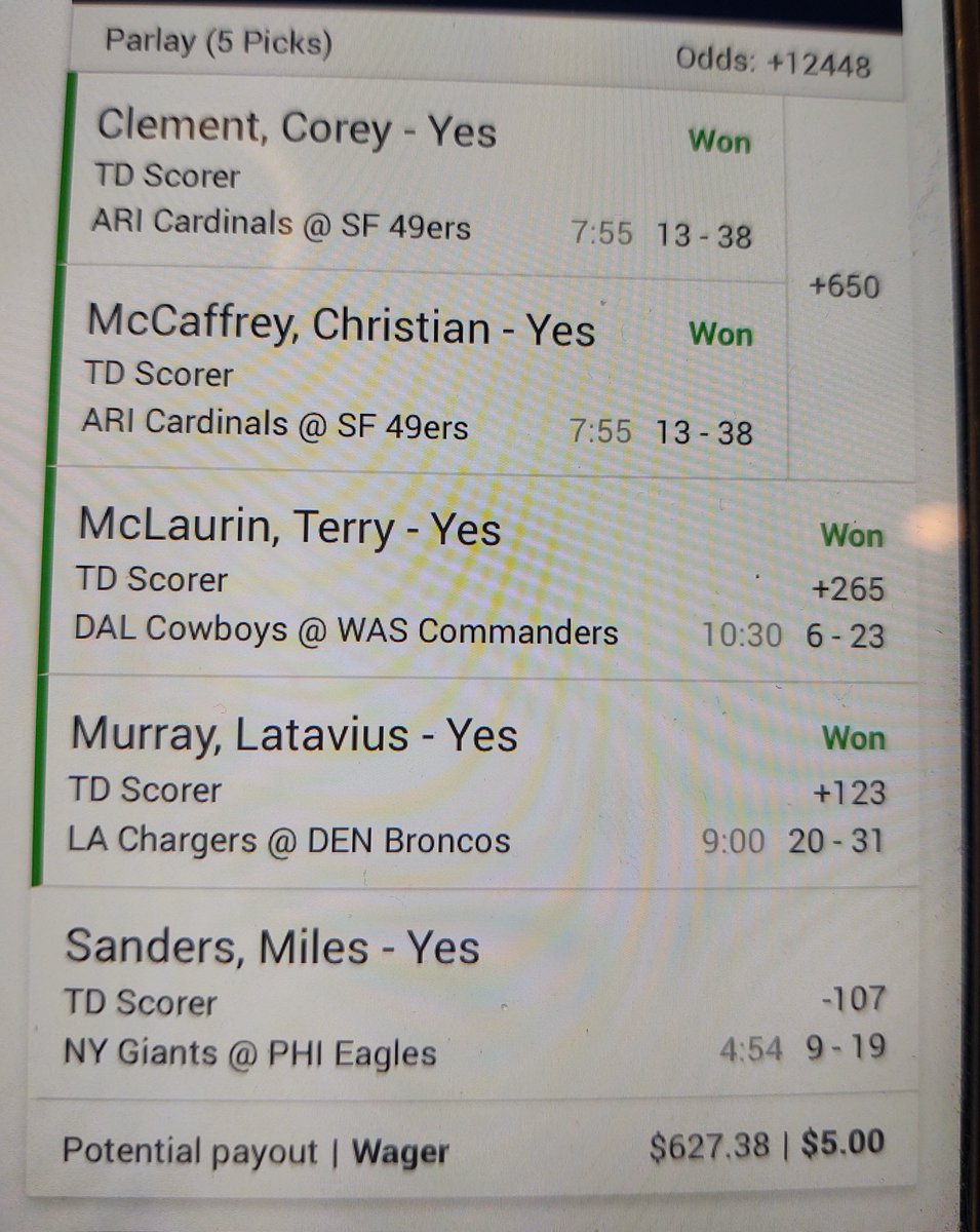 Melete's tweet photo. The eagles rushing game is breaking me. https://t.co/q2MVJmKMjM