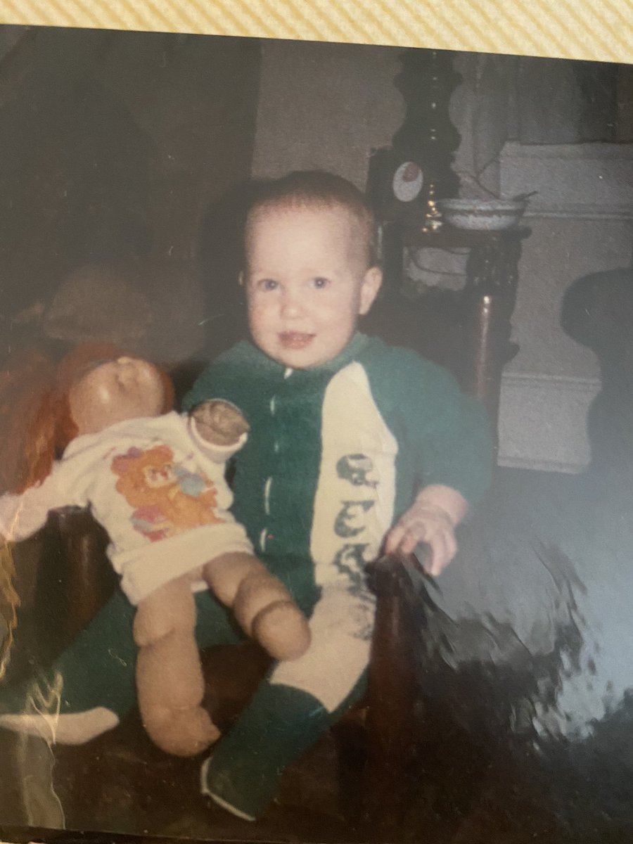 bethkelleher3's tweet image. Doc: “So tell me, where do you think your anxiety started?”
Me: “Well, I can’t say definitively, but….”
Circa 1987
#gobirds #takeiteasyonme #longtimefan #fulltimeanxiousperson @Eagles