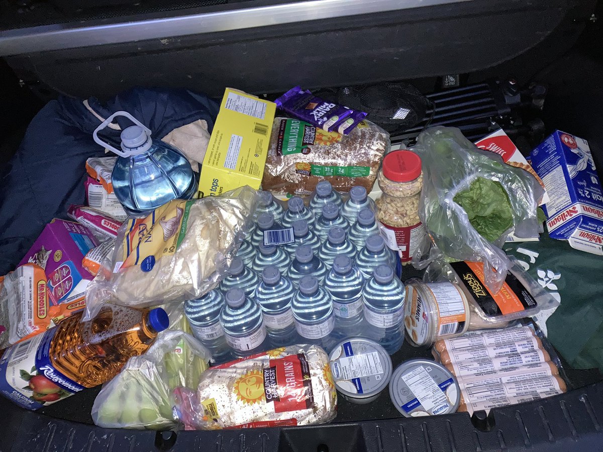 TheMediaHoarder's tweet image. Really, @RealCdnSS ? PC Express switched from bags to offloading their box recycling to customers. Looks like the new solution is "fill the trunk; not our problem" #ldnont #pcexpress