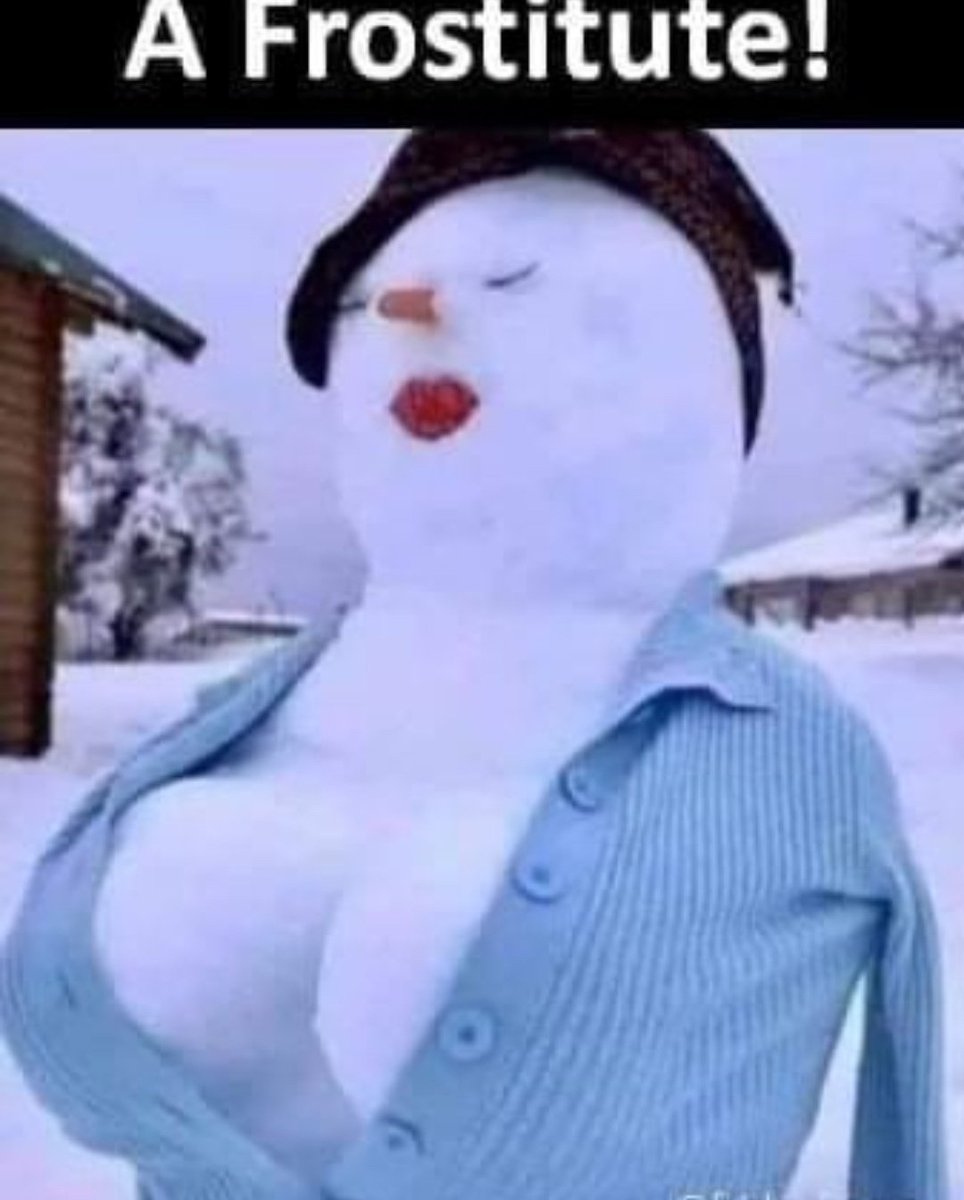 BloomieTribePod's tweet photo. When dad helps build a snowman …. Or ….. snow woman 😂 https://t.co/Czik0ZfDIF