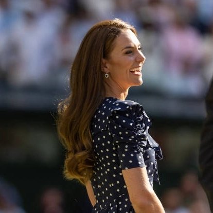 Happy birthday to this incredibly amazing woman. She is a loving mother and wife, a professional royal and a kind and compassionate person. Born ti be Queen.
#WilliamAndKate #PrincessCatherine #princessofwales