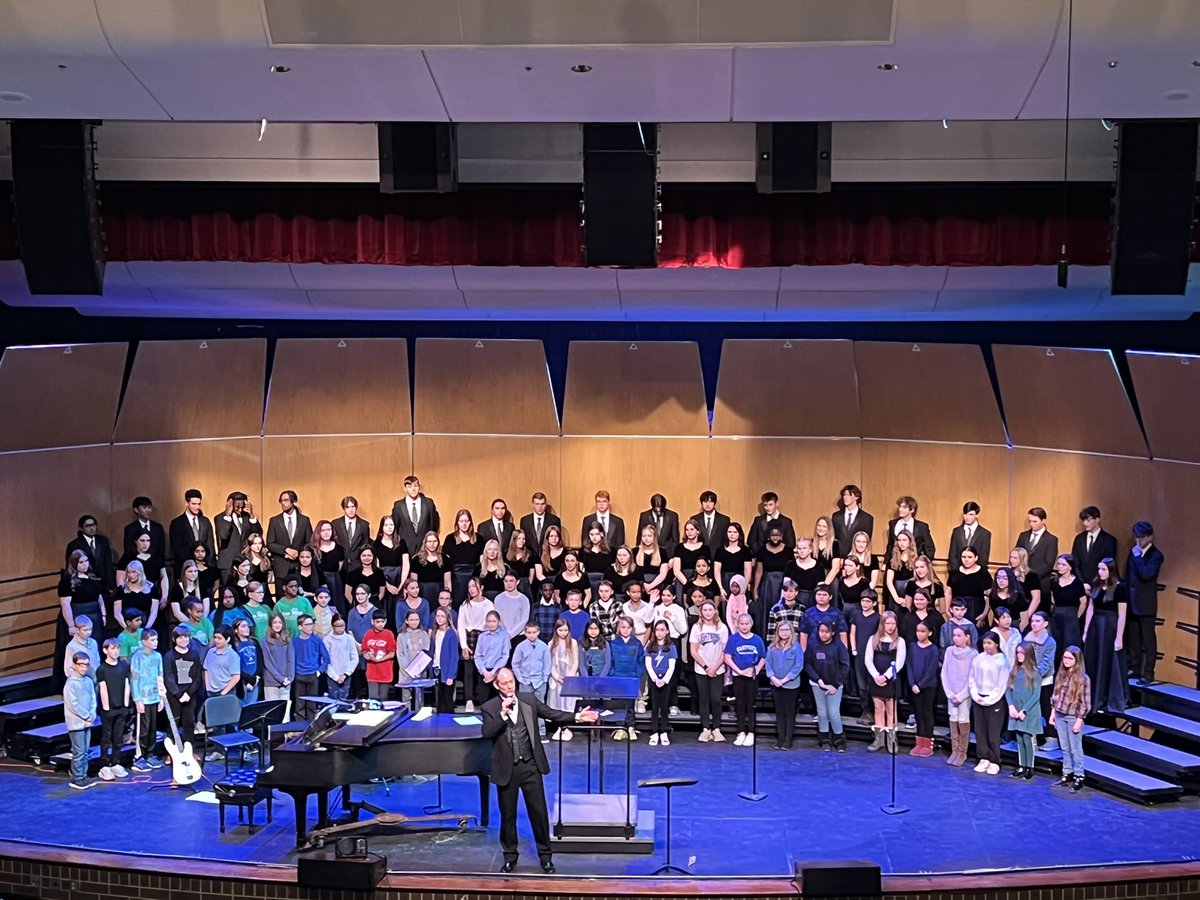evartsactivity's tweet photo. Congratulations to all participants who performed in our inaugural 196 Sings event. Each 196 high schools simultaneously hosted elementary choral students from across the district.  Together they collaborated, connected and celebrated through a shared music experience. Great job! https://t.co/XFTSOj4PgP