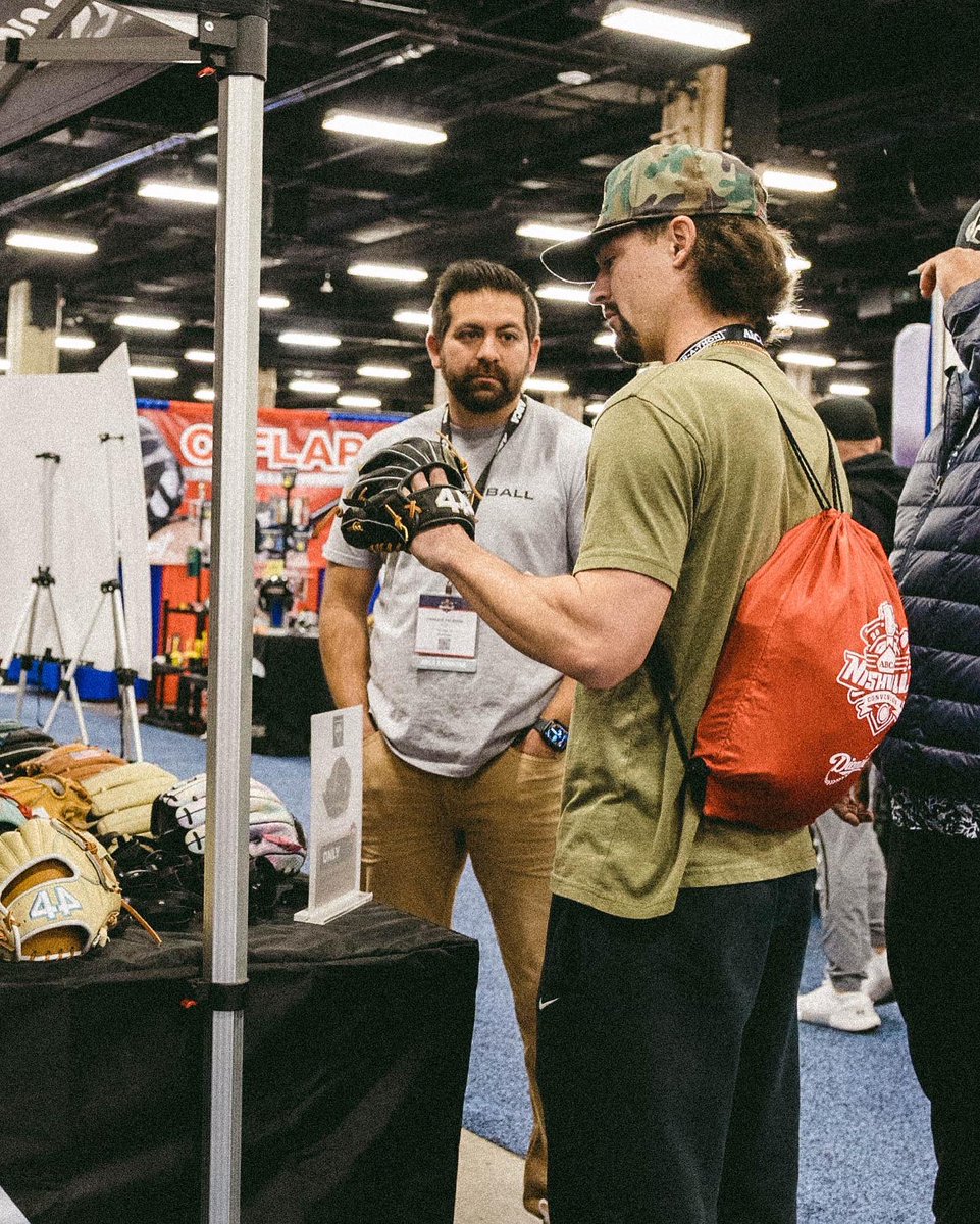 44ProCustom's tweet image. 44 takes Nashville. #ABCA2023