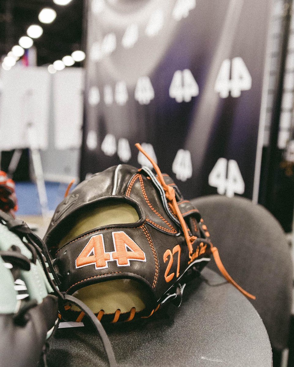 44ProCustom's tweet image. 44 takes Nashville. #ABCA2023