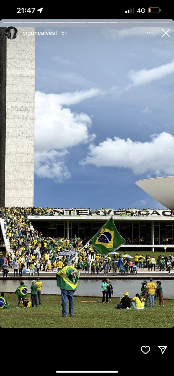 BreakPointBR's tweet photo. Lembra o que eu disse? Então… tá aqui, Gilberto Klier, tenista brasileiro suspenso por DOPING, está lá em Brasília nos atos terroristas.

Ainda tem foto da namorada (com ele) pedindo “Intervenção”. E ele ainda fez questão de postar que estava lá. Á, a hipocrisia. https://t.co/5cXLinAsYY
