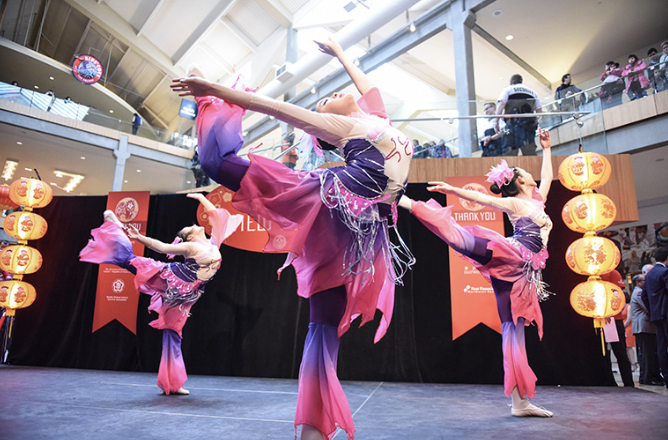UW's tweet photo. 2023 is the Year of the Rabbit! π
Bellevue Square will be holding a celebration with live performances, a lion and dragon parade and family friendly activities on January 14! π§¨
Click here for more info: https://t.co/rqCyiz2XBo
π· : The Bellevue Collection
#WashingtonWeekend https://t.co/IKuoSExwBZ