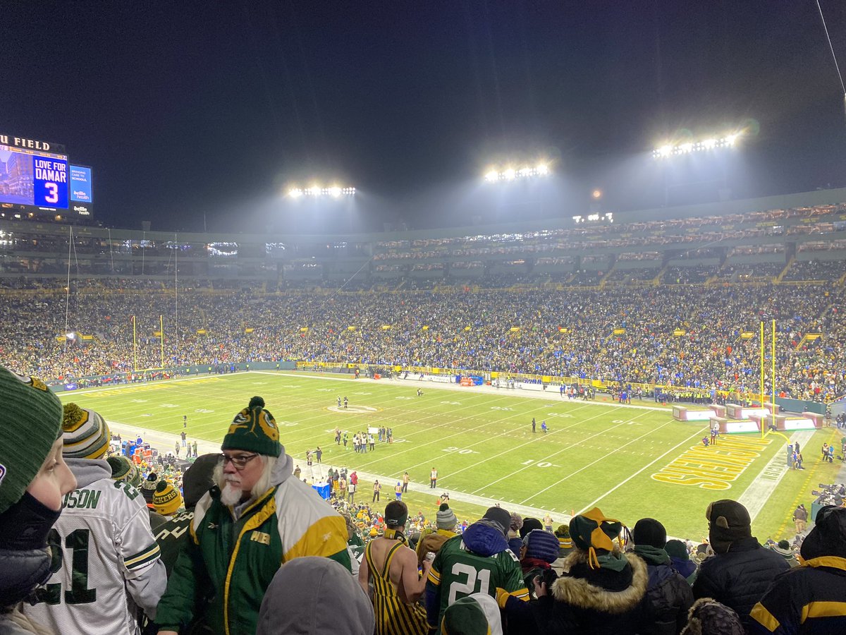 PluckerBPHS's tweet photo. SNF at Lambeau with a playoff spot on the line. Let’s go @packers ! https://t.co/puAu7bb12z