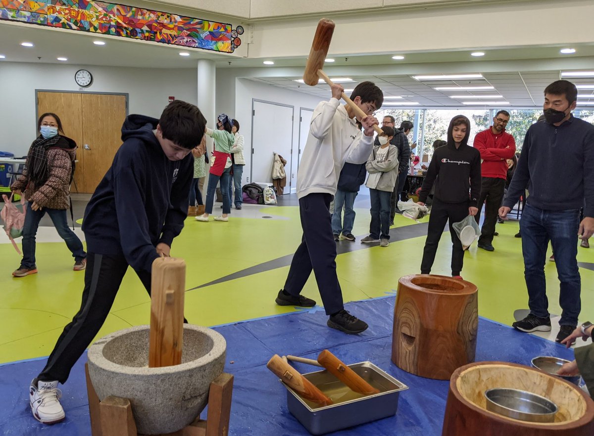 Yesterday we were honored to host a very special guest from the Embassy of Japan, Minister Koichi Ai. Minister Ai, thank you for your warm New Year's greeting and for joining our students and families at Keisho Center's mochitsuki!