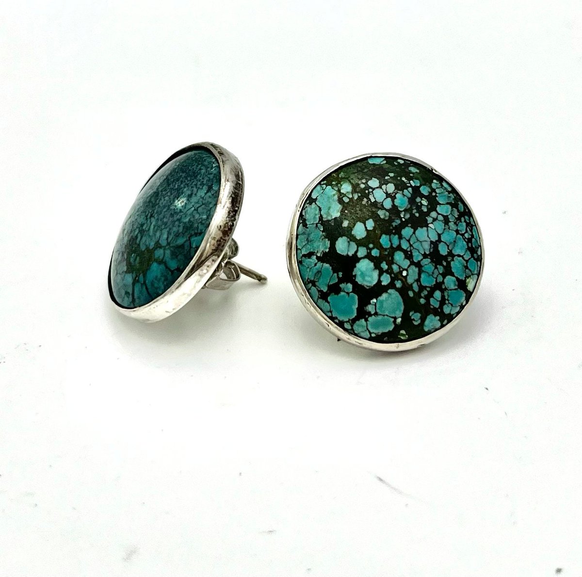 serendipitytrea's tweet photo. Turquoise Earrings Sterling Silver round blue gemstone Southwestern Native American Pierced Stud earring #BlueTurquoise #SterlingSilver 
$38.00
➤ https://t.co/3wVTw88laz https://t.co/5GNKtpOzXX
