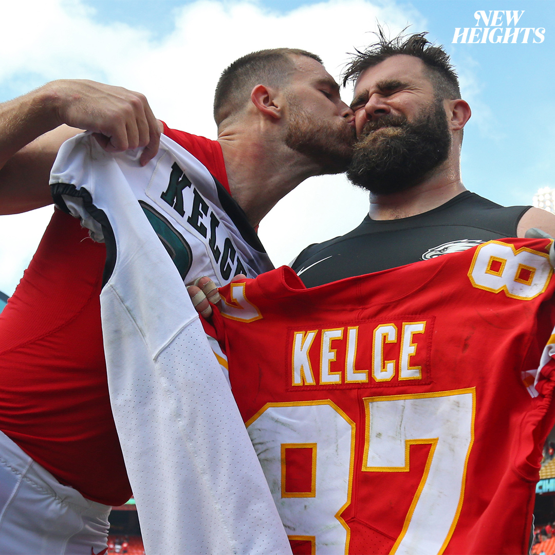 #1 Podcast. #1 Seeds. 👏

<a href="/tkelce/">Travis Kelce</a> <a href="/JasonKelce/">Jason Kelce</a>