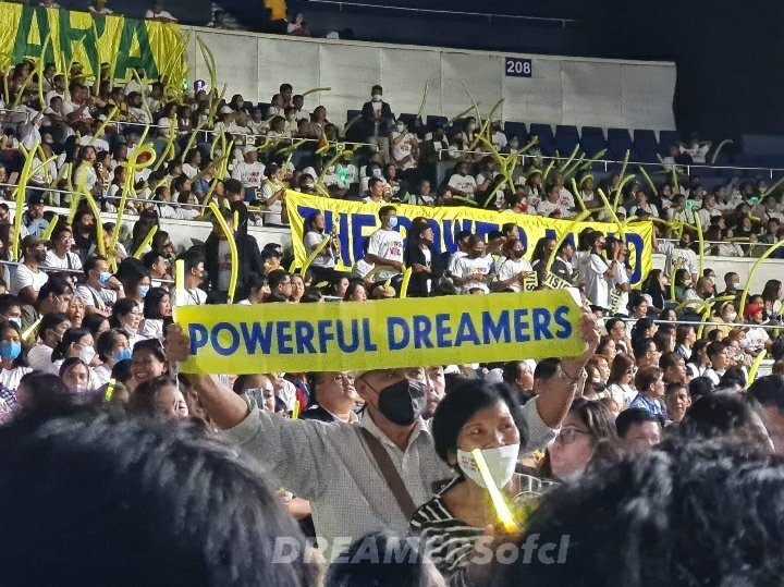 DREAMERSofcl's tweet photo. Thank you so much FVPPH! 🥳💛

#FVPPH
#FirstVitaPlusPH
#FVP21stAnniversary https://t.co/65jbhGe3px