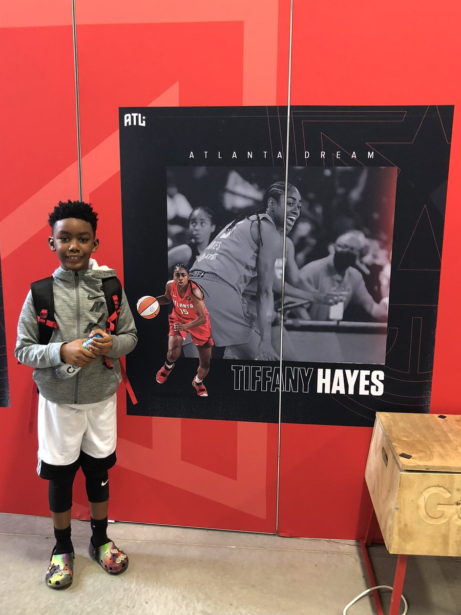 @tiphayes3 yo guy spotted you after his games @core4atlanta_ Got two dubs today 22-0 and 25-22! Ready to see you back on the hardwood in the A! #jrAEBL🏀