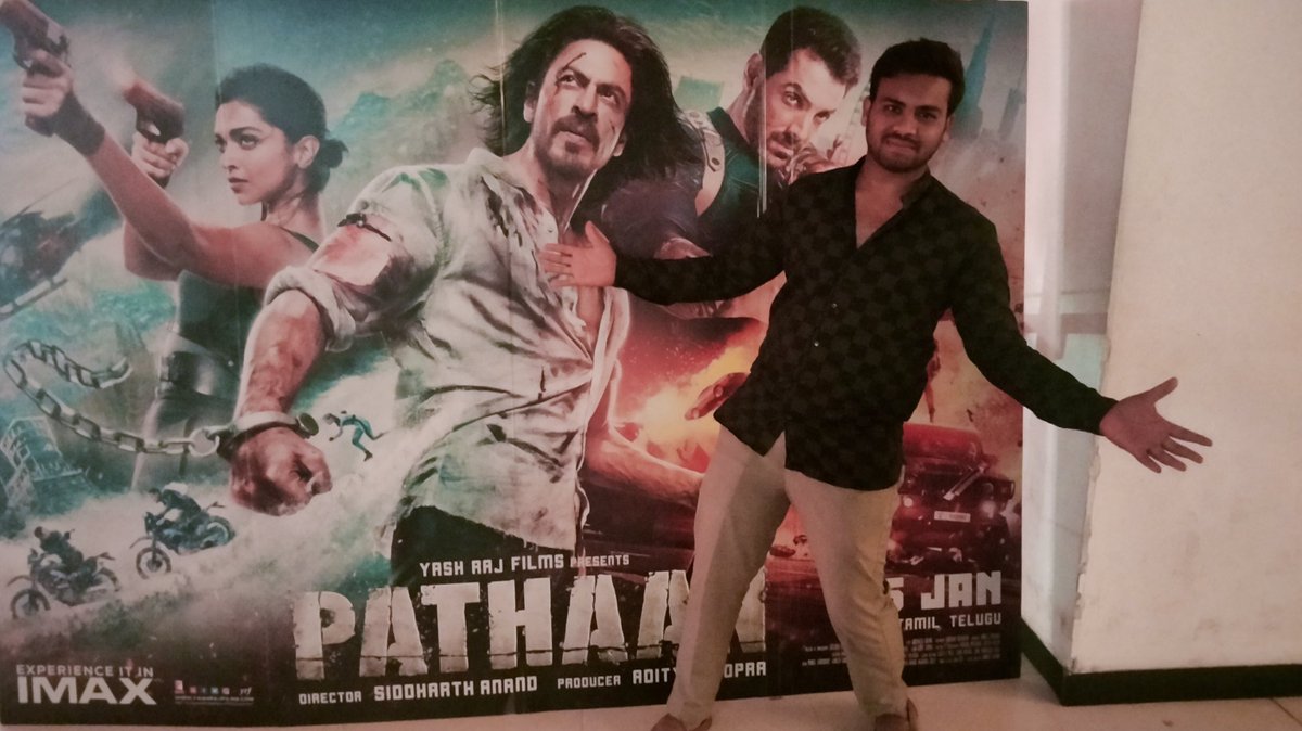 Fardeen12937018's tweet photo. #Pathaan #FirstDayFirstShowPathan https://t.co/Rt94KtYe2p