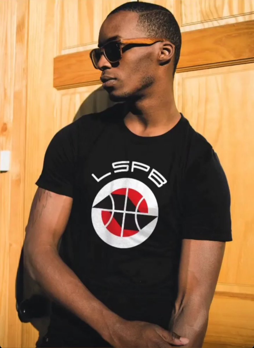 lspbstore's tweet photo. Estilo e atitude no seu dia dia !!!

#lspbstore #lspb #ligasaopaulo #ligasaopaulodebasketball #basketball #basket #style #tshirtstyle #tshirt #basket #streetfashion #nba  #streetwear  #photography #photo https://t.co/Ne0OGUl3at
