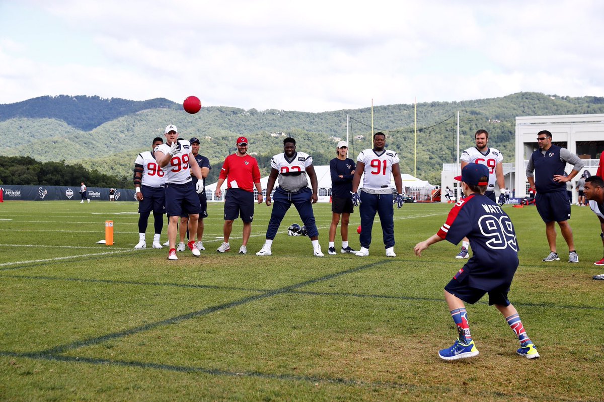 Kimmyeck's tweet photo. @thetangibleC4 @JJWatt 💯 https://t.co/CEQ3Fo0iyU