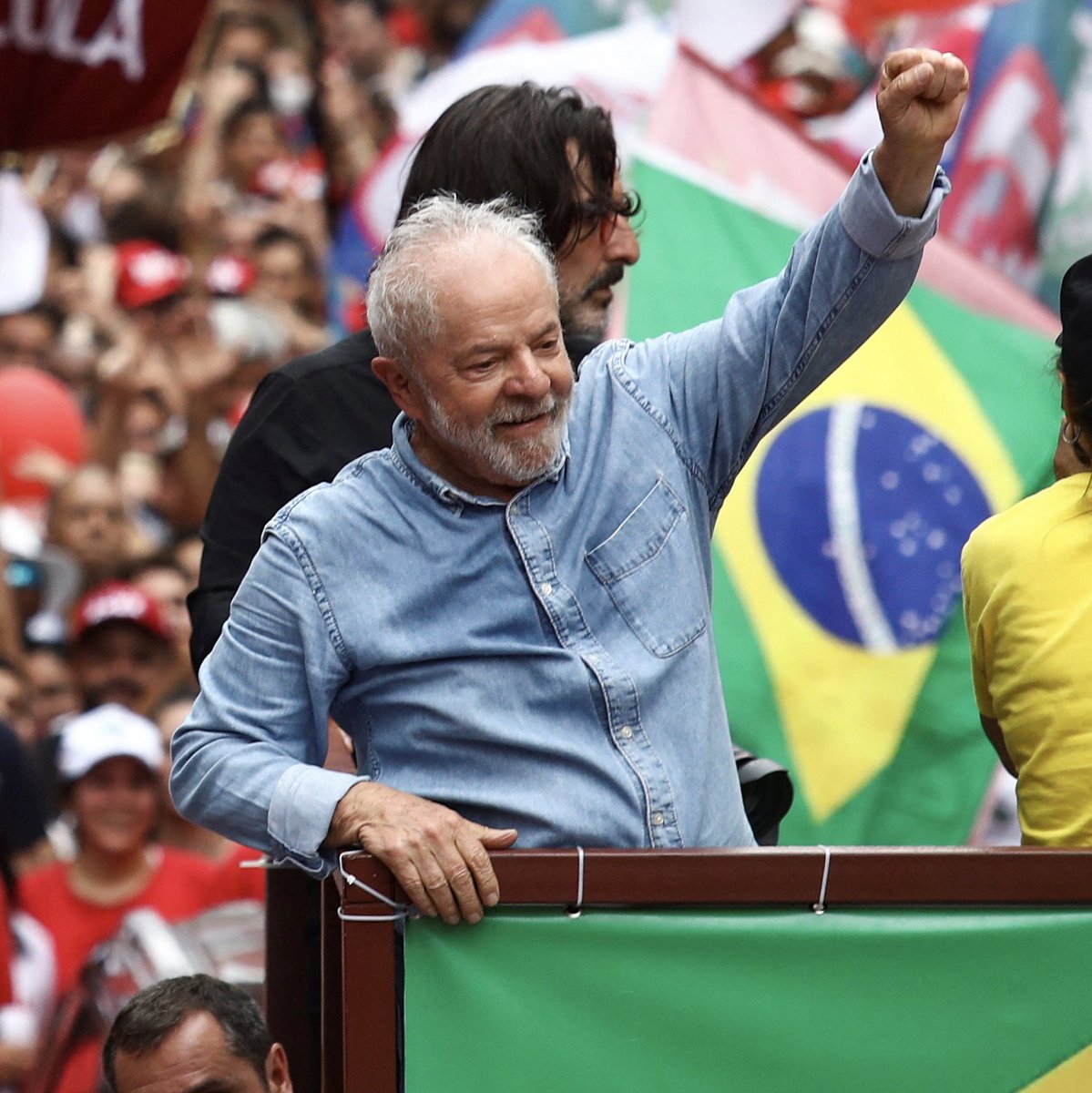 All forms of government are corrupt to some extent, but in democracies, the will of the peoples should be respected.
#StandWithBrazil 
#Brazil #BrazilProtests #BrazilRiot #Lula #AttackOnDemocracy