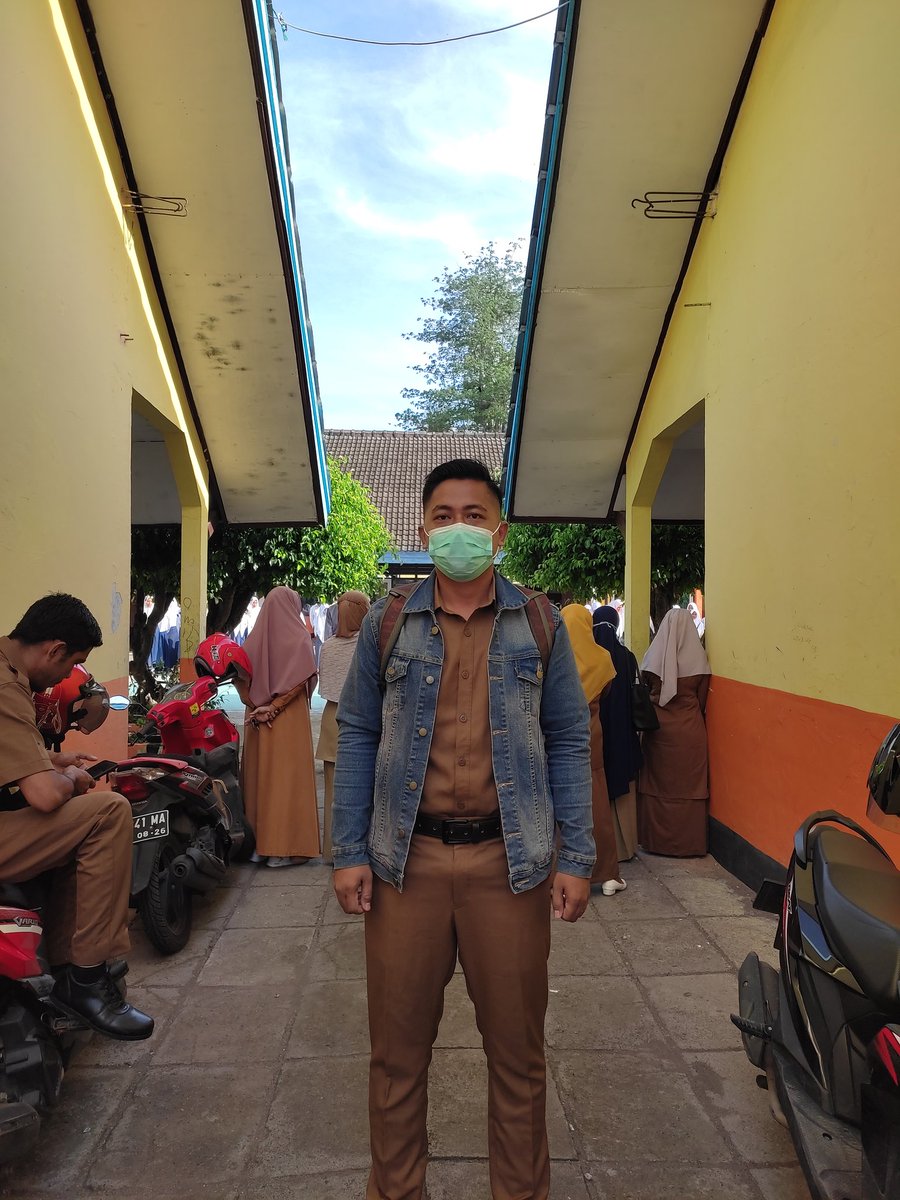 King_Arthur024's tweet photo. Back to school 🤘 https://t.co/2oygcdt9Vg