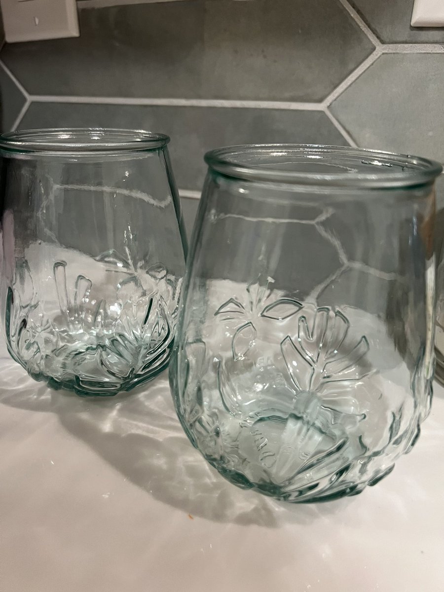 laradoll24's tweet photo. @IamTabithaBrown this popcorn is hands down the best pre popped popcorn I’ve ever had. I’m in love with these cups! We’re having the mushroom burgers for dinner. I got a few other things too. Your collection at Target is 🔥. #TabithaBrown https://t.co/XKxfn3FQiZ