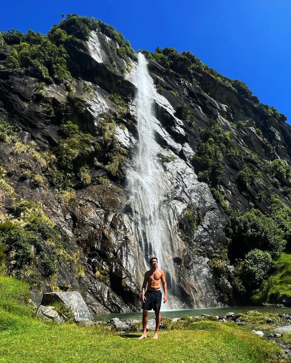 How it feels to be a <a href="/RooTroopNFT/">Roo Troop</a> holder rn