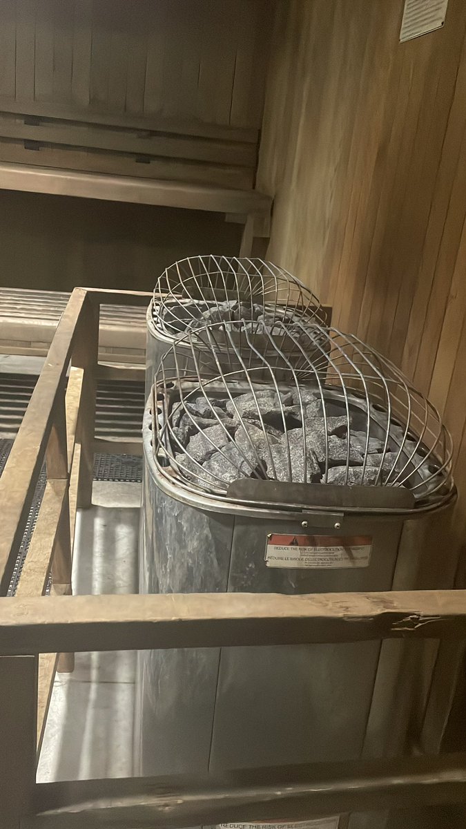 Shayanval's tweet image. Sauna time!!! 💪🏼💪🏼💪🏼