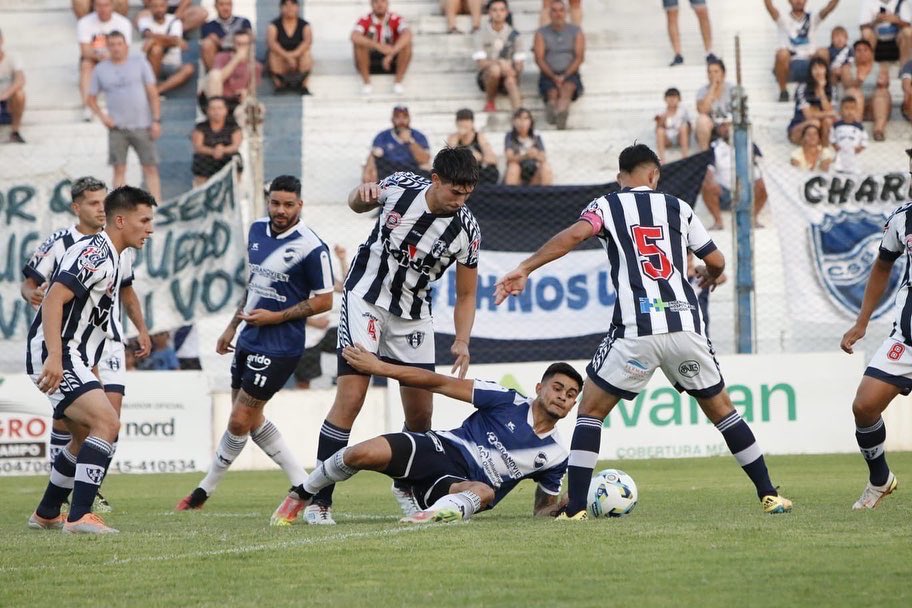 CAU__oficial's tweet photo. 📸 Mirá las mejores imágenes del empate decano en Rafaela frente a @clubbenhur por el partido de ida de la cuarta ronda del Torneo Regional Federal Amateur

Fotos Gentileza Prensa Club Ben Hur https://t.co/B9i4x0QFtJ