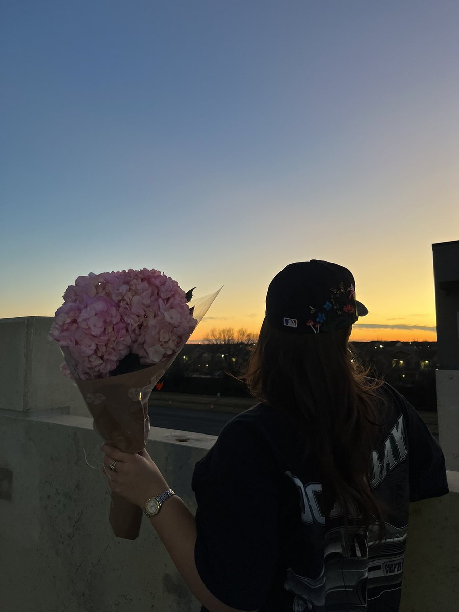 do people still post pics on here?